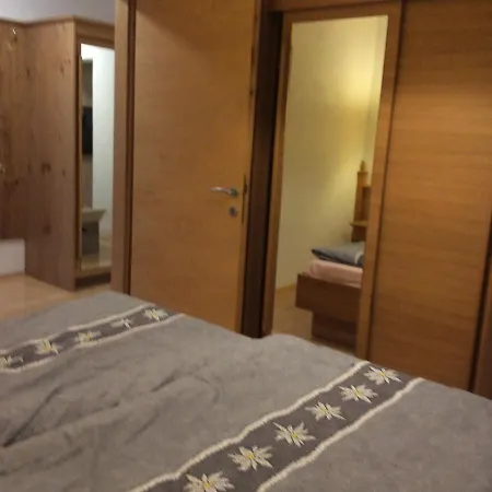 Haus Hotz Apartamento *
