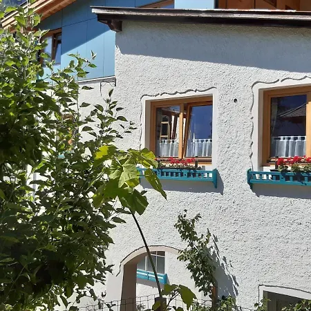 Haus Hotz شقة لاندك