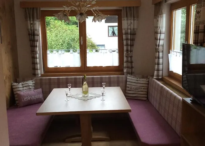 Haus Hotz شقة لاندك